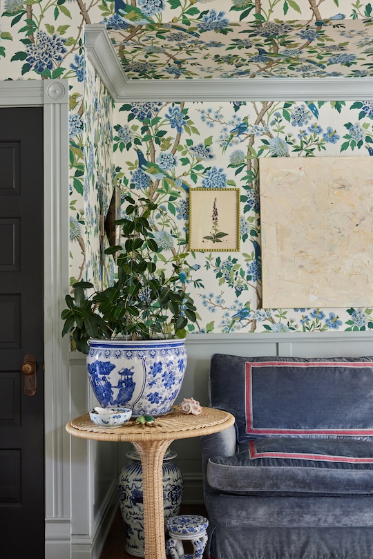 A Chinese blue & white ceramic planter in a room designed by Suzan Hadaway 